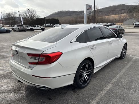 Used 2021 Honda Accord Touring image 3