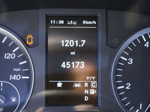 Used 2018 Mercedes-Benz Metris Passenger image 14