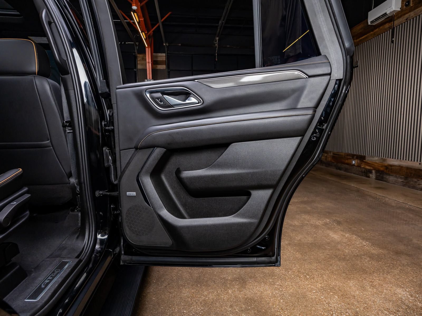 Used 2022 GMC Yukon AT4 AWD/4WD image 37