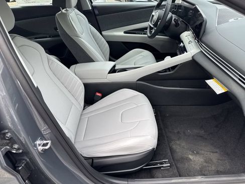 New 2026 Hyundai Elantra Limited FWD image 15