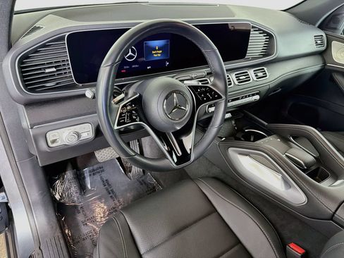 Used 2025 Mercedes-Benz GLE 450 4MATIC image 10