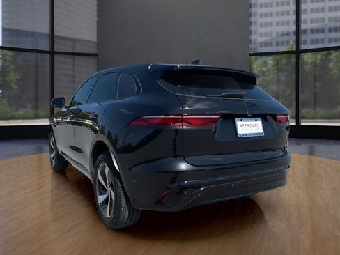 Certified 2025 Jaguar F-PACE R-Dynamic S image 7