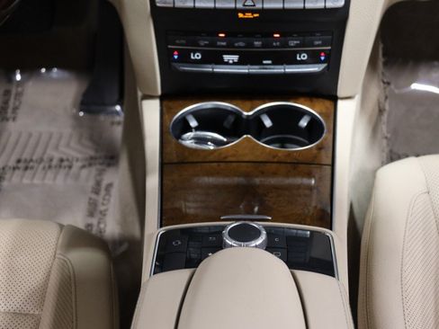 Used 2017 Mercedes-Benz E 400 4MATIC Coupe image 53
