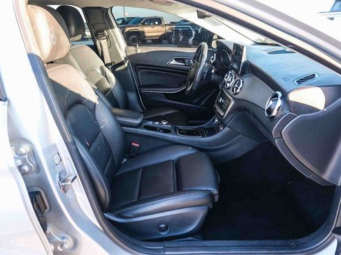 Used 2019 Mercedes-Benz GLA 250 4MATIC image 18