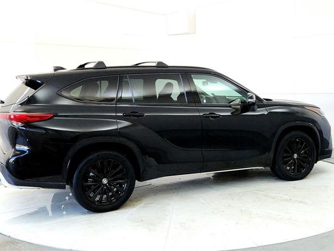 Used 2023 Toyota Highlander XSE image 6