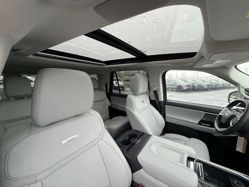 New 2026 Ford Expedition Max Platinum w/ Driver's Package image 33