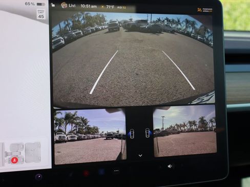 Used 2023 Tesla Model Y Long Range image 31