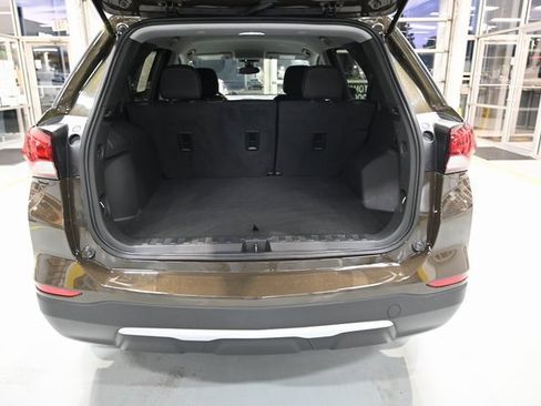 Used 2023 Chevrolet Equinox LT image 25