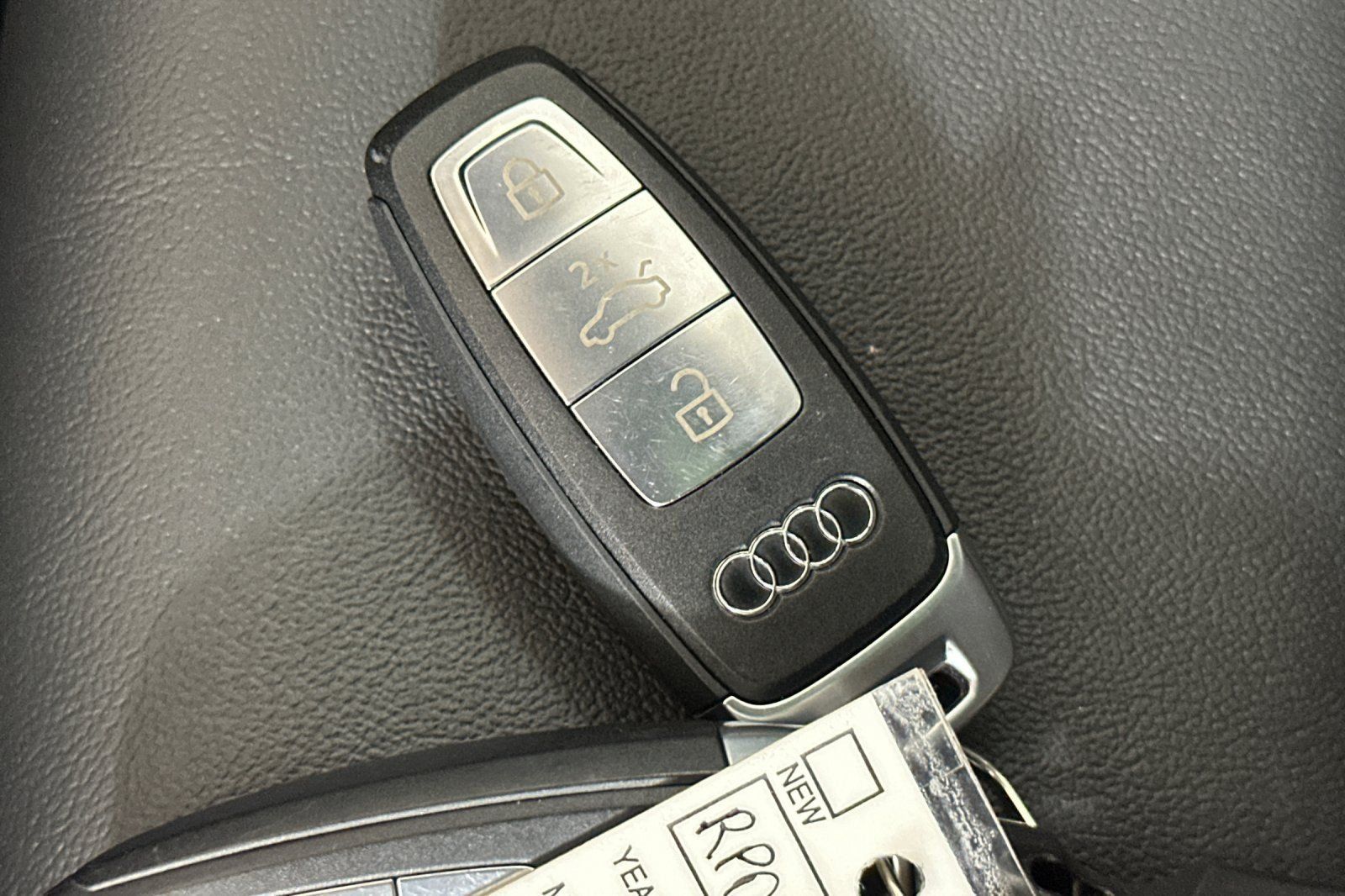 Certified 2024 Audi Q4 e-tron Prestige w/ Black Optic Package AWD/4WD image 25