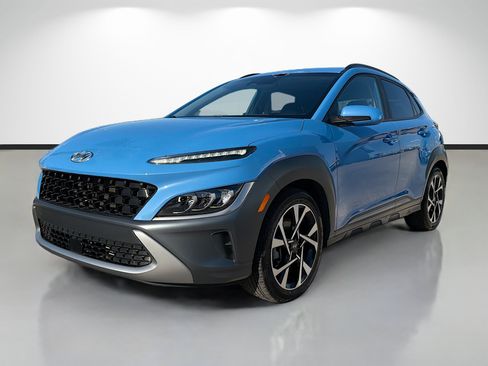 Used 2022 Hyundai Kona Limited w/ Cargo Package FWD image 7