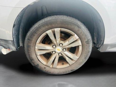 Used 2011 Chevrolet Equinox LS w/ Bluetooth Package FWD image 17