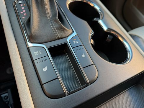 Used 2021 Kia Sedona EX image 14