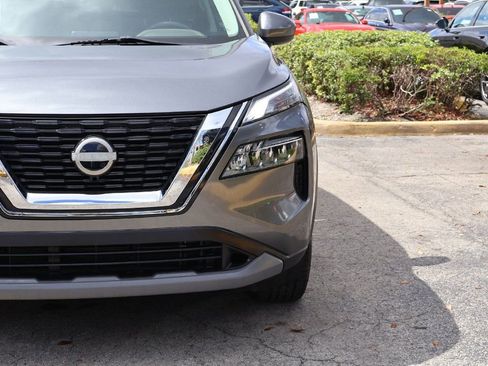 Used 2023 Nissan Rogue SV image 12