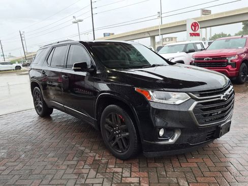 Used 2019 Chevrolet Traverse Premier w/ Redline Edition FWD image 8