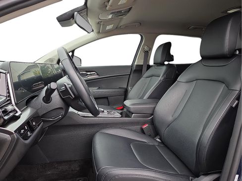 Used 2025 Kia Sportage EX image 14