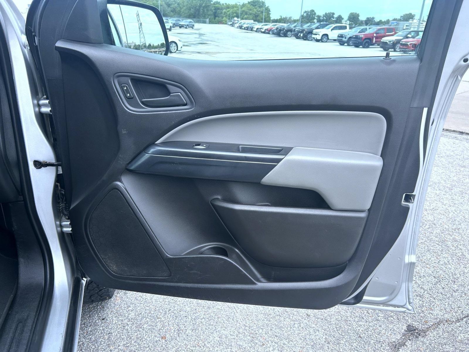 Used 2017 Chevrolet Colorado W/T w/ WT Convenience Package AWD/4WD image 15