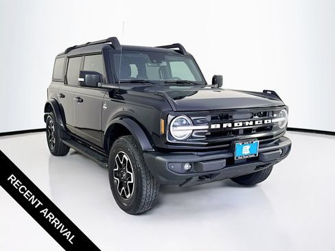 Used 2024 Ford Bronco Outer Banks AWD/4WD image 1