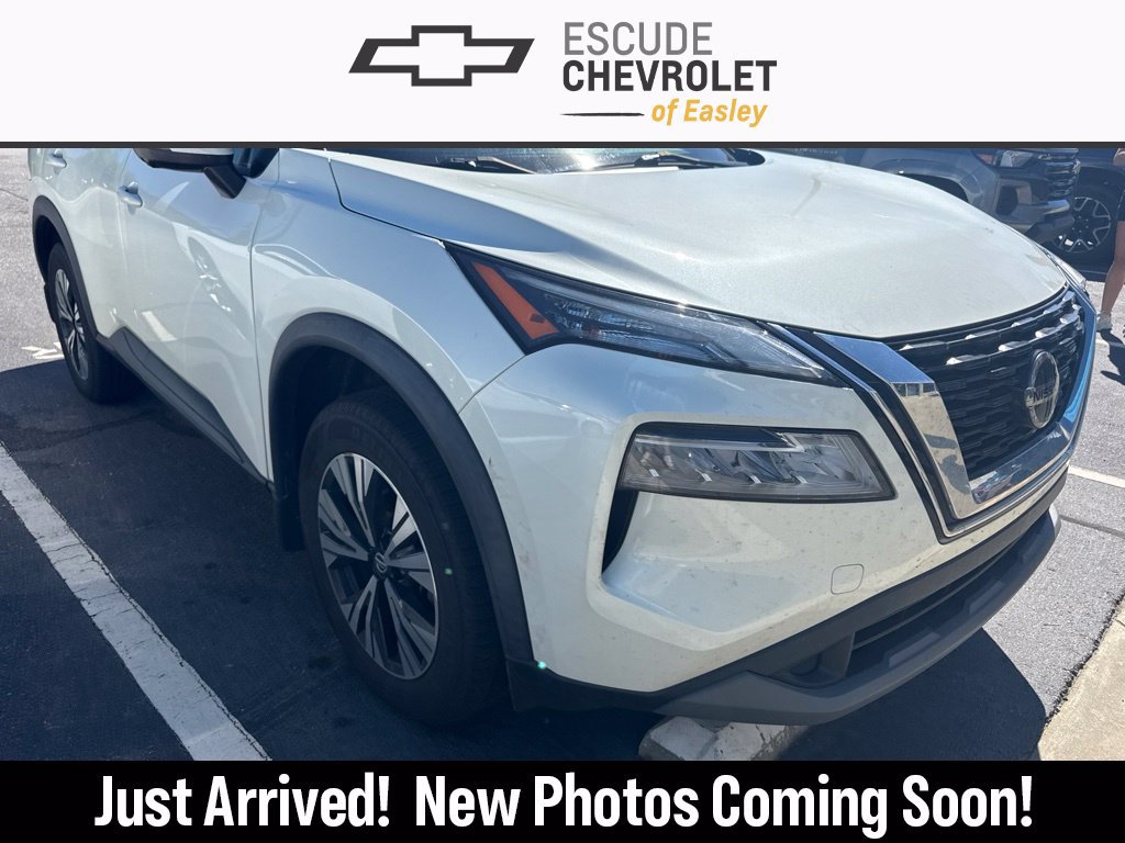 Used 2021 Nissan Rogue SV FWD image 1