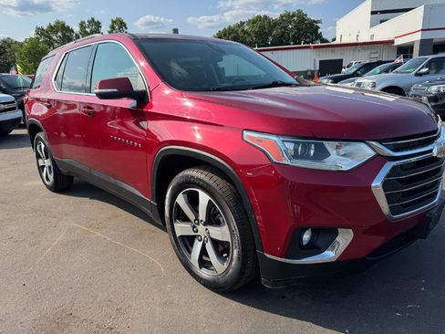 Used 2021 Chevrolet Traverse LT AWD/4WD image 12