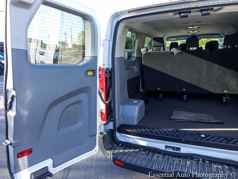 Used 2018 Ford Transit 150 XL RWD image 19
