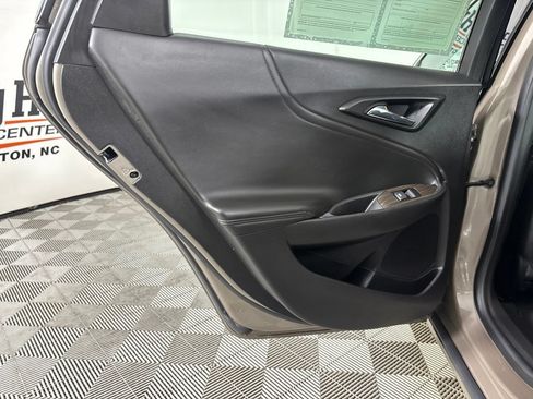 Used 2024 Chevrolet Malibu LT FWD image 20