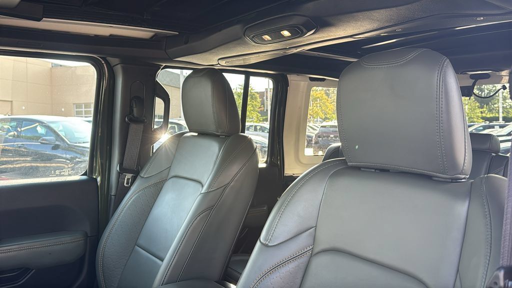 Used 2024 Jeep Wrangler High Altitude AWD/4WD image 12