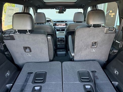 New 2026 Jeep Grand Cherokee L Limited AWD/4WD image 40