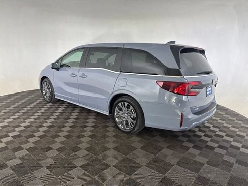 Used 2026 Honda Odyssey Touring image 9