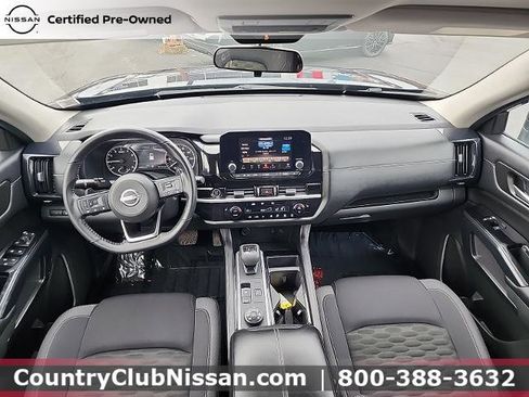 Certified 2022 Nissan Pathfinder SV image 24