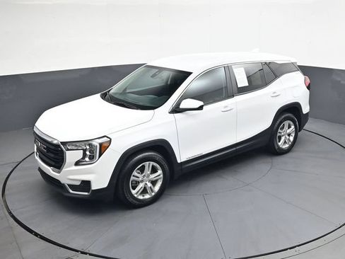 Used 2024 GMC Terrain SLE FWD image 30