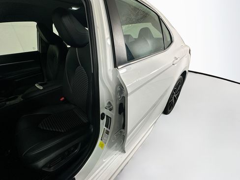 Used 2023 Toyota Camry SE w/ Convenience Package FWD image 12