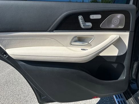 Used 2023 Mercedes-Benz GLS 450 4MATIC image 31