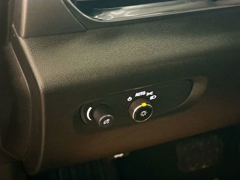 Used 2021 Chevrolet Traverse LS w/ LPO, Black Accent Package FWD image 11