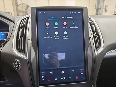 Used 2024 Ford Edge Titanium image 21