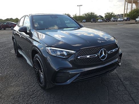 Certified 2025 Mercedes-Benz GLC 300 4MATIC image 11