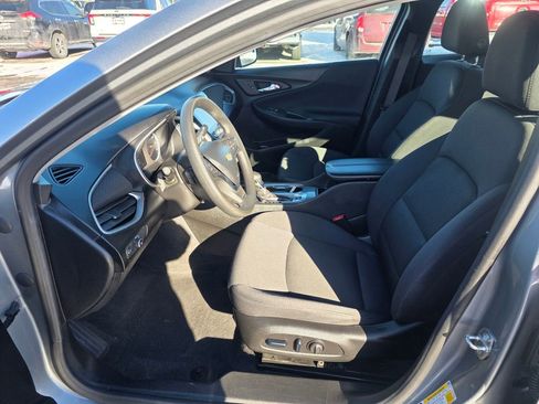 Used 2024 Chevrolet Malibu LT image 17