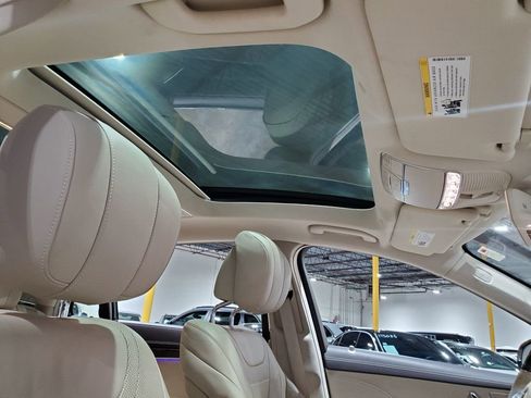 Used 2020 Mercedes-Benz S 560 4MATIC Sedan image 16