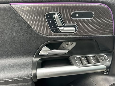 Used 2023 Mercedes-Benz GLA 250 4MATIC w/ Premium Package image 10