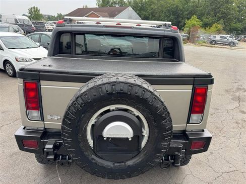 Used 2005 HUMMER H2 SUT w/ Preferred Equipment Group image 6