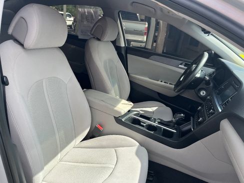 Used 2016 Hyundai Sonata SE FWD image 34
