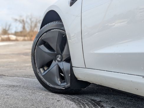 Used 2018 Tesla Model 3 Long Range image 7