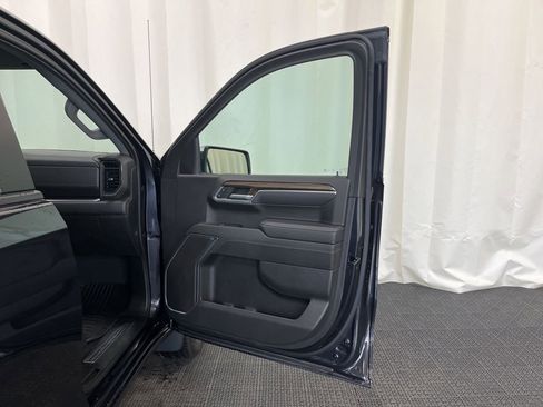 Used 2022 Chevrolet Silverado 1500 LT AWD/4WD image 13