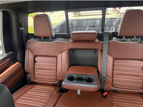 Used 2024 GMC Sierra 2500 Denali Ultimate AWD/4WD image 7