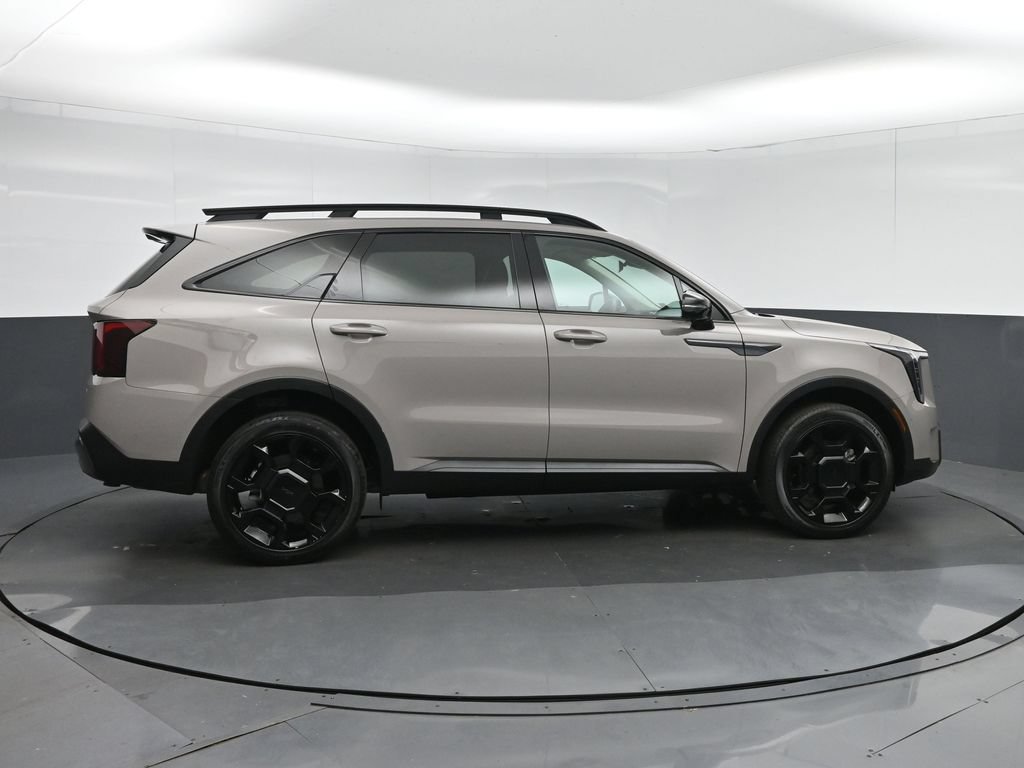 Used 2025 Kia Sorento SX AWD/4WD image 8