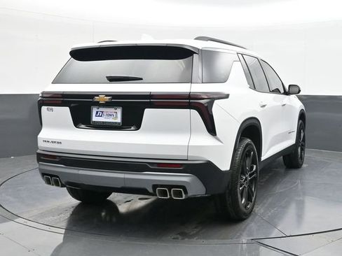 New 2026 Chevrolet Traverse LT w/ LPO, Floor Liner Package image 12