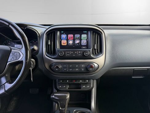 Used 2017 Chevrolet Colorado Z71 AWD/4WD image 11