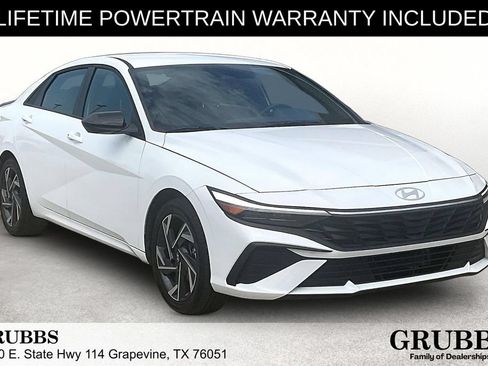 Used 2025 Hyundai Elantra SEL FWD image 1