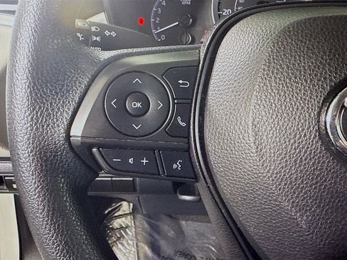 Used 2022 Toyota Corolla LE image 14