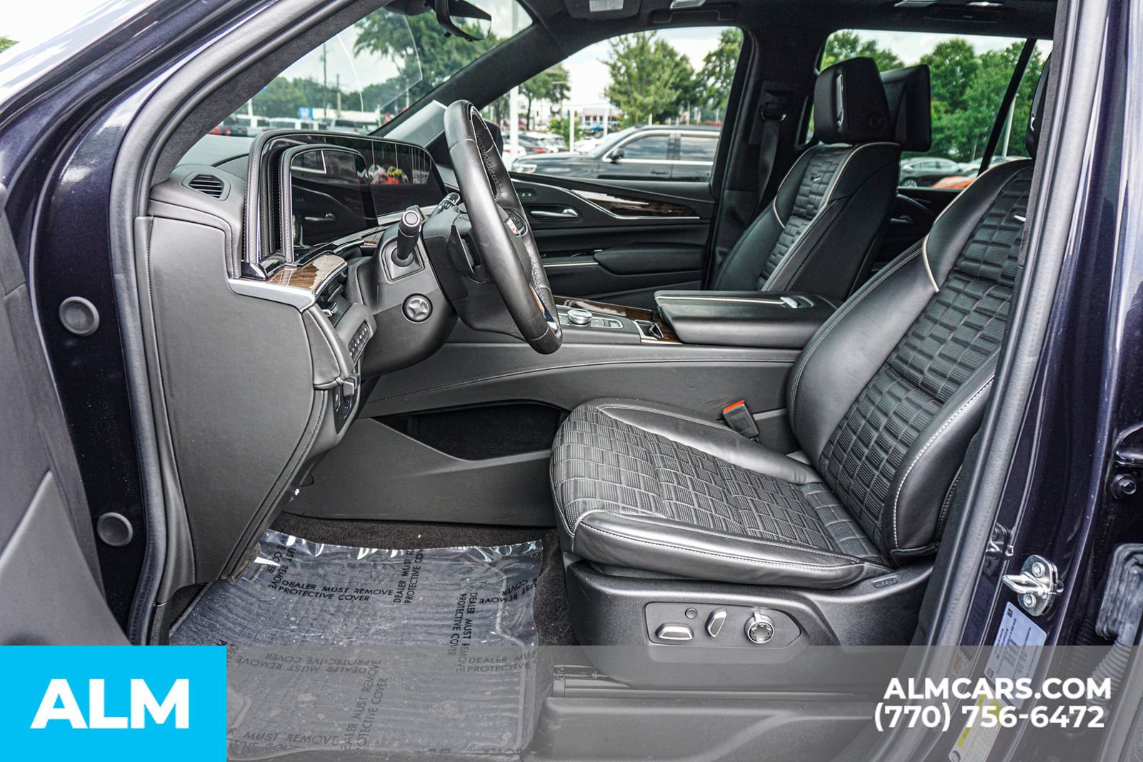 Used 2023 Cadillac Escalade Sport Platinum w/ LPO, ONYX Package AWD/4WD image 19