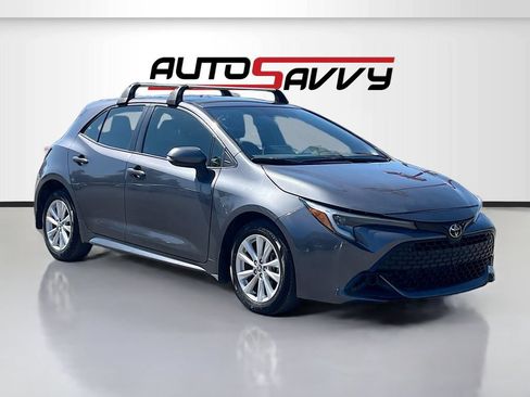 Used 2025 Toyota Corolla SE w/ SE Package FWD image 1